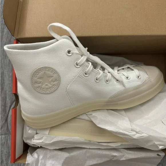 Chuck Taylor’s converse new with box - Picture 5 of 10